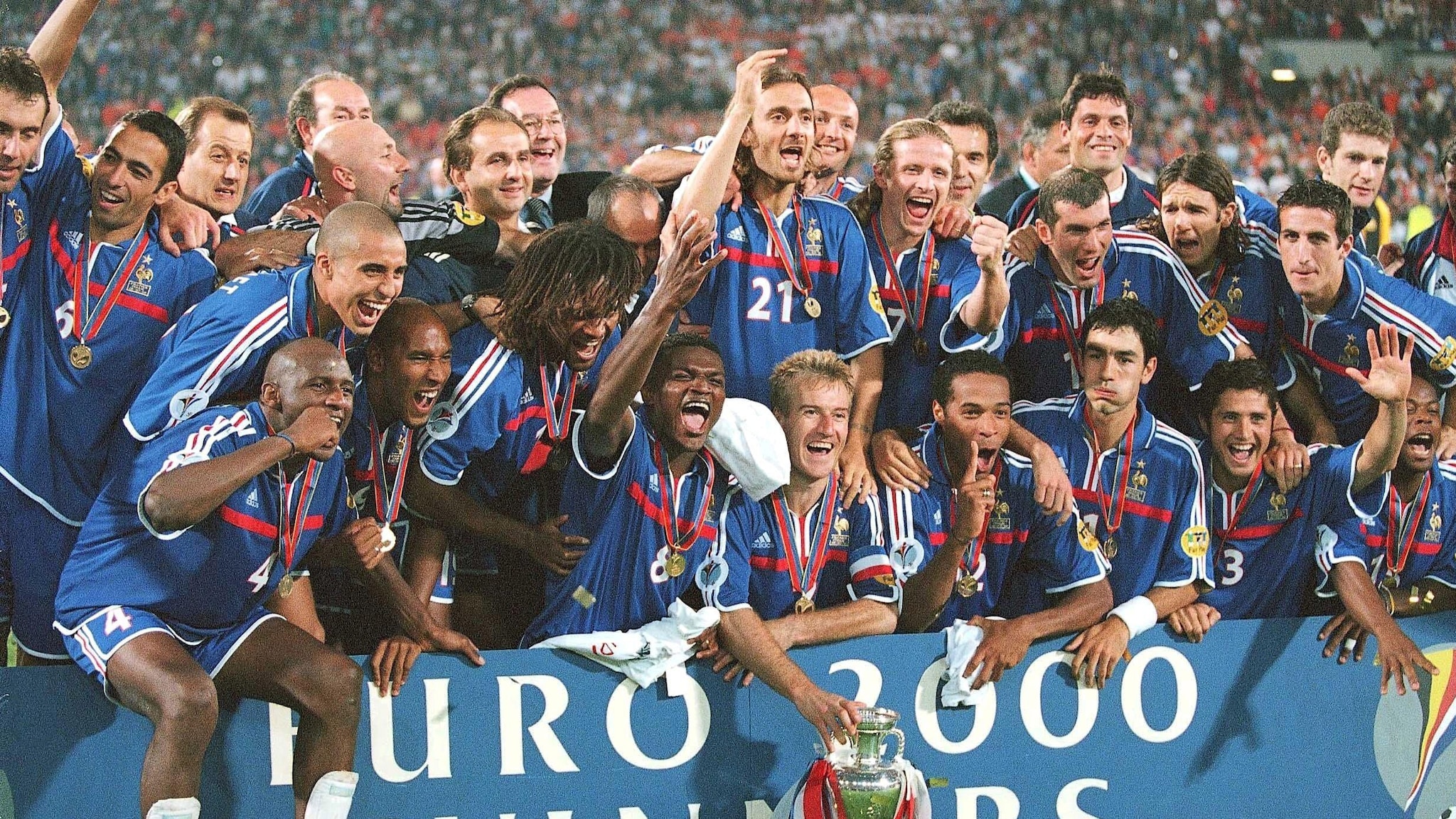 EURO 2000 : Trézéguet offre un moment en or aux Bleus | UEFA EURO | UEFA.com