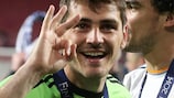 Iker Casillas festeja o seu terceiro triunfo na UEFA Champions League em 2014