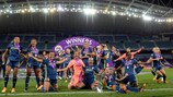 SAN SEBASTIAN, SPAIN - AUGUST 30: Olympique Lyon players celebrate with the UEFA Women's Champions League Trophy following their team's victory in the UEFA Women's Champions League Final between VfL Wolfsburg Women's and Olympique Lyonnais at Estadio Anoeta on August 30, 2020 in San Sebastian, Spain. (Photo by Juanma - UEFA/UEFA via Getty Images)