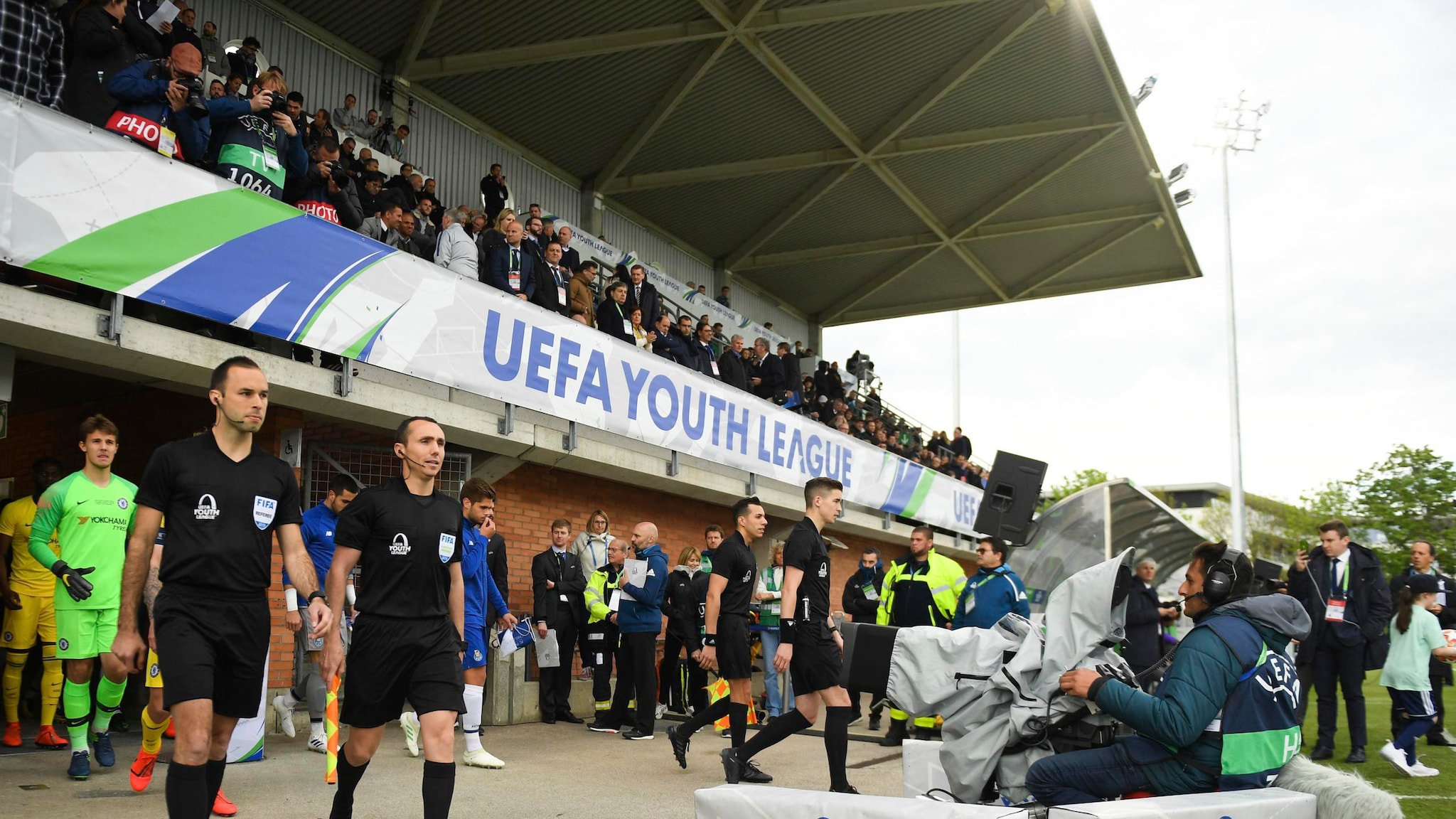 Qui diffuse l'UEFA Youth League ?