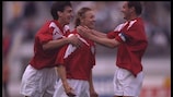 Valerie Karpine esulta dopo un gol contro la Finlandia nel 1995
