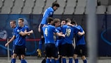 L'Italia festeggia il largo successo contro la Slovenia, valso la qualificazione ai quarti dell'Europeo Under 21