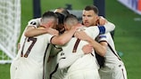 La gioia della Roma, qualificata per la semifinale di UEFA Europa League contro il Manchester United 