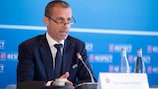 Aleksander Čeferin durante la riunione di lunedì del Comitato Esecutivo UEFA 