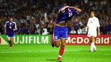 David Trezeguet feiert sein Golden Goal im Finale der UEFA EURO 2000