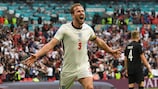 Harry Kane festeja após marcar o golo que confirmou a vitória da Inglaterra sobre a Alemanha