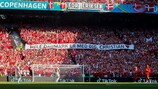 Un homenaje en forma de aplauso para Christian Eriksen en la segunda jornada en el partido de Dinamarca contra Bélgica