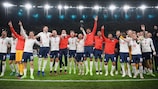 L'Inghilterra festeggia la vittoria contro la Danimarca