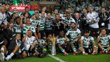 Os jogadores do Sporting celebram após a vitória sobre o Braga na Supertaça portuguesa, em Aveiro