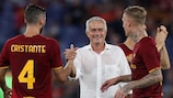 Jose' Mourinho con sus jugadores de la Roma