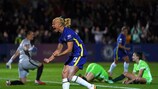 Pernille Harder bejubelt ihren Treffer in der Nachspielzeit 