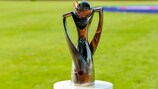 O troféu da Taça das Regiões da UEFA