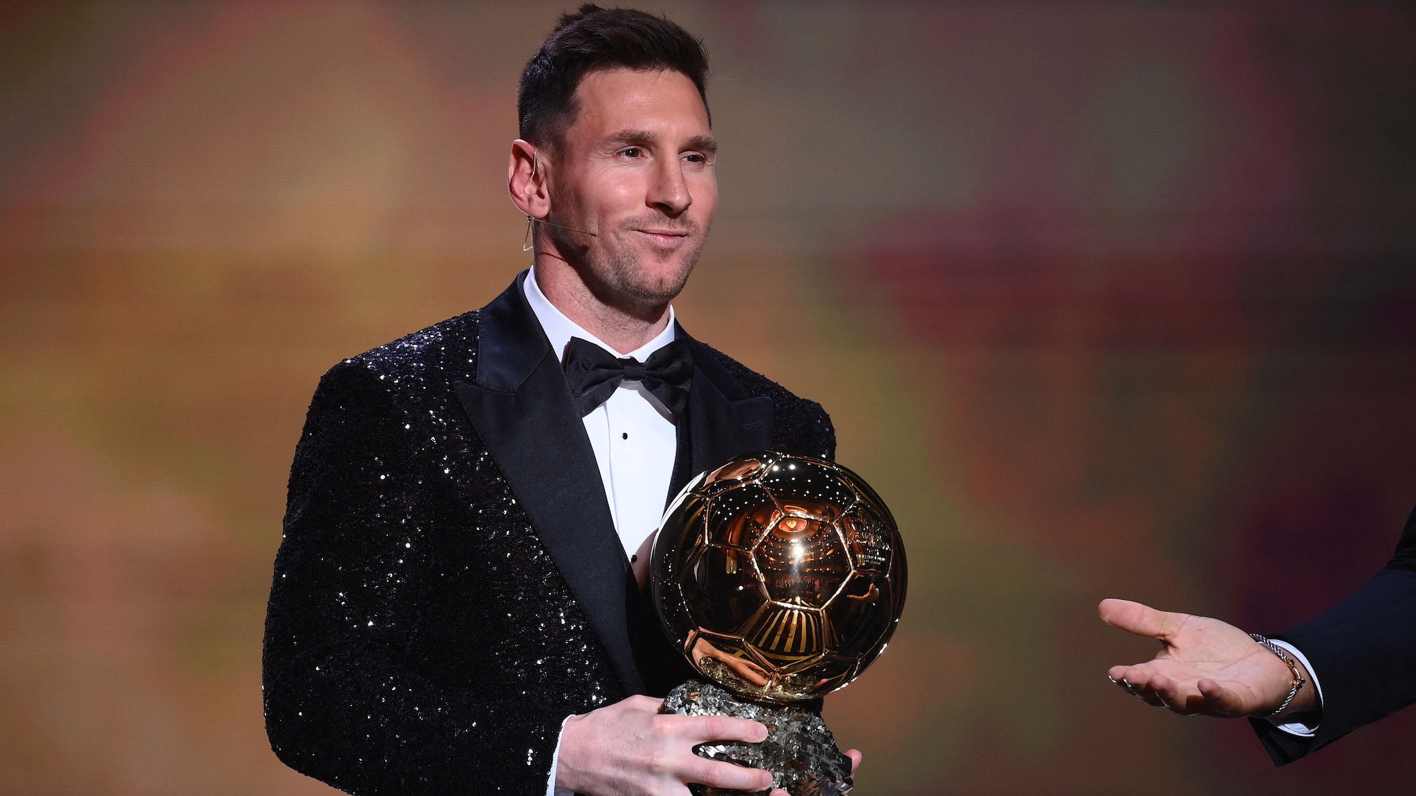 Messi con il suo 7° Pallone d'Oro