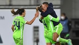 O Wolfsburgo celebra o golo de Tabea Wassmuth, que valeu a vitória no jogo, no grupo e garantiu o apuramento 