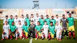 Gemeinsames Teamfoto der U17-Mannschaften Äthiopiens und Israels vor dem Anpfiff eines Freundschaftsspiels 2021.
