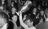 Francisco Gento alza la Coppa dei Campioni nel 1966 