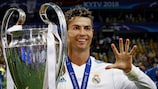 Cristiano Ronaldo est le seul joueur à avoir joué et gagné cinq finales de la Ligue des champions, dont quatre avec le Real Madrid, après avoir ouvert son compteur lors de son premier passage à Manchester United
