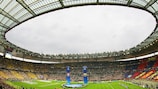 Saint-Denis, FRANCE:  General view of the Stade de France taken before the UEFA Champion's League final football match Barcelona vs. Arsenal, 17 May 2006 at the Stade de France in Saint-Denis, northern Paris.  AFP PHOTO GABRIEL BOUYS  (Photo credit should read GABRIEL BOUYS/AFP via Getty Images)