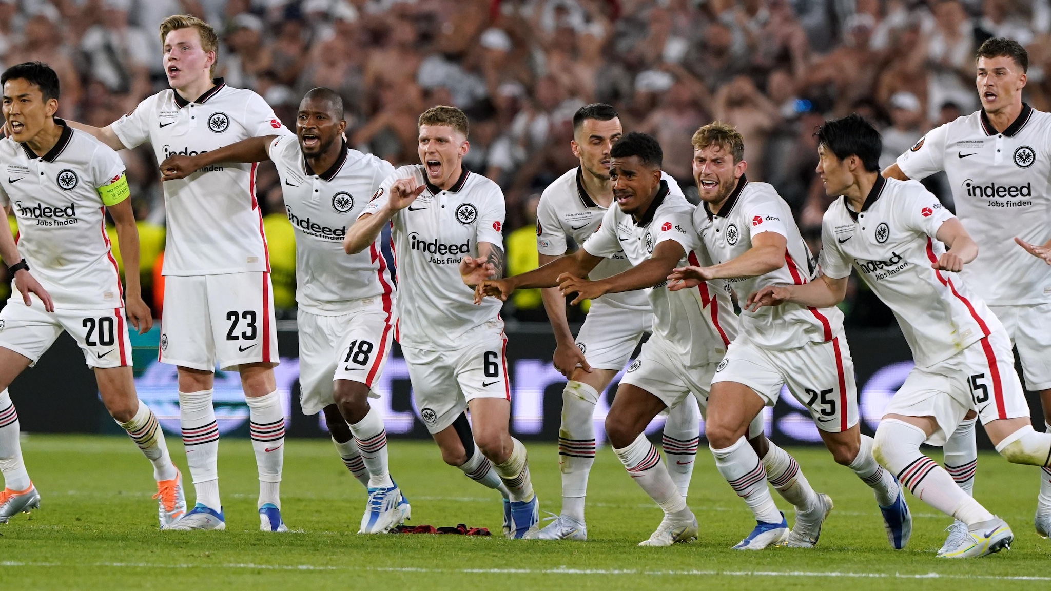 Chuyên gia phân tích trận chung kết Europa League: Frankfurt 5 Rangers 4 trong cả 2 trận