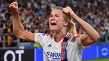 Ada Hegerberg festeja a vitória do Lyon na final de 2022