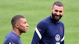Kylian Mbappé and Karim Benzema in training with France