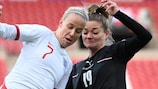 England's Beth Mead up against Austria's Verena Aschauer in the sides' November 2021 encounter