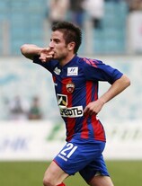 Zoran Tošić fête un but pour le CSKA devant le Lokomotiv