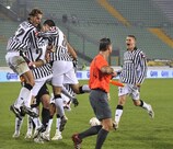 Die Spieler von Udinese Calcio bejubeln ein Tor