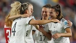 Alemania celebró su partido 500 con un triunfo por 4-0 ante Dinamarca