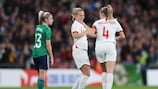 L'Anglaise Beth Mead célèbre le premier de ses trois buts contre l'Irlande du Nord en octobre 2021