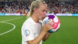 Beth Mead celebra su 'hat-trick' con Inglaterra en la victoria por 8-0 ante Noruega