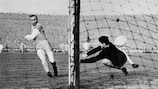 Frankfurt's Richard Kress scores the first goal in the 1960 European Cup final