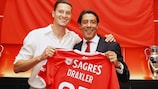 O médio-ofensivo Julian Draxler foi emprestado pelo Paris ao Benfica no último dia do mercado de Verão