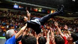 Spanien feiert Trainer Albert Canillas