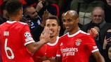 João Mário festeja o golo do empate do Benfica em Paris