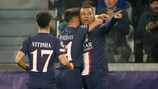TURIN, ITALY - NOVEMBER 2: Kylian Mbappe of PSG celebrates his goal with teammates during the Group H, UEFA Champions League match between Juventus Turin and Paris Saint-Germain (PSG) at Juventus Stadium on November 2, 2022 in Turin, Italy. (Photo by Jean Catuffe/Getty Images)