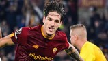 L'esultanza di Nicolò Zaniolo dopo il terzo gol della Roma al Ludogorets