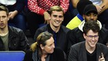 Griezmann attends the game between the Boston Celtics and the Philadelphia 76ers in London 2018