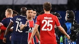 Kylian Mbappé und Thomas Müller nach dem Aufeinandertreffen der beiden Mannschaften im Jahr 2021