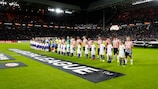 Le PSV et le LASK Linz pendant l'hymne de l'UEFA Europa League avant leur rencontre de groupe en 2019