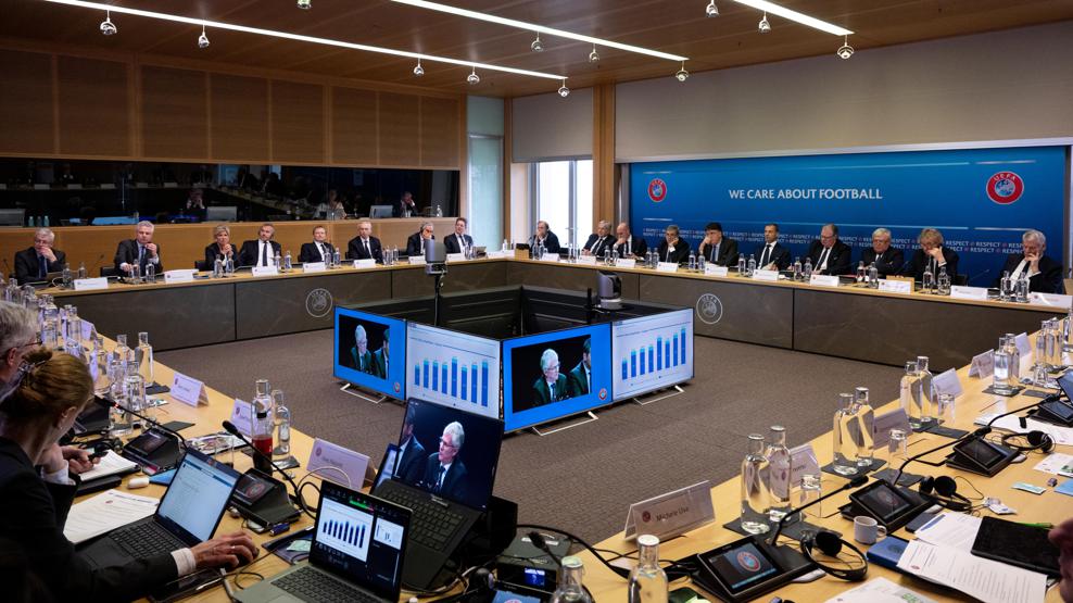https://editorial.uefa.com/resources/027d-1727cb75bd84-9d686634e582-1000/format/wide1/uefa_executive_committee_meeting.jpeg?imwidth=2048
