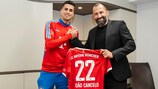 João Cancelo has completed a move from Man City to Bayern
