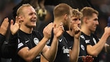 Die Frankfurter Spieler bejubeln einen Sieg in der Gruppenphase