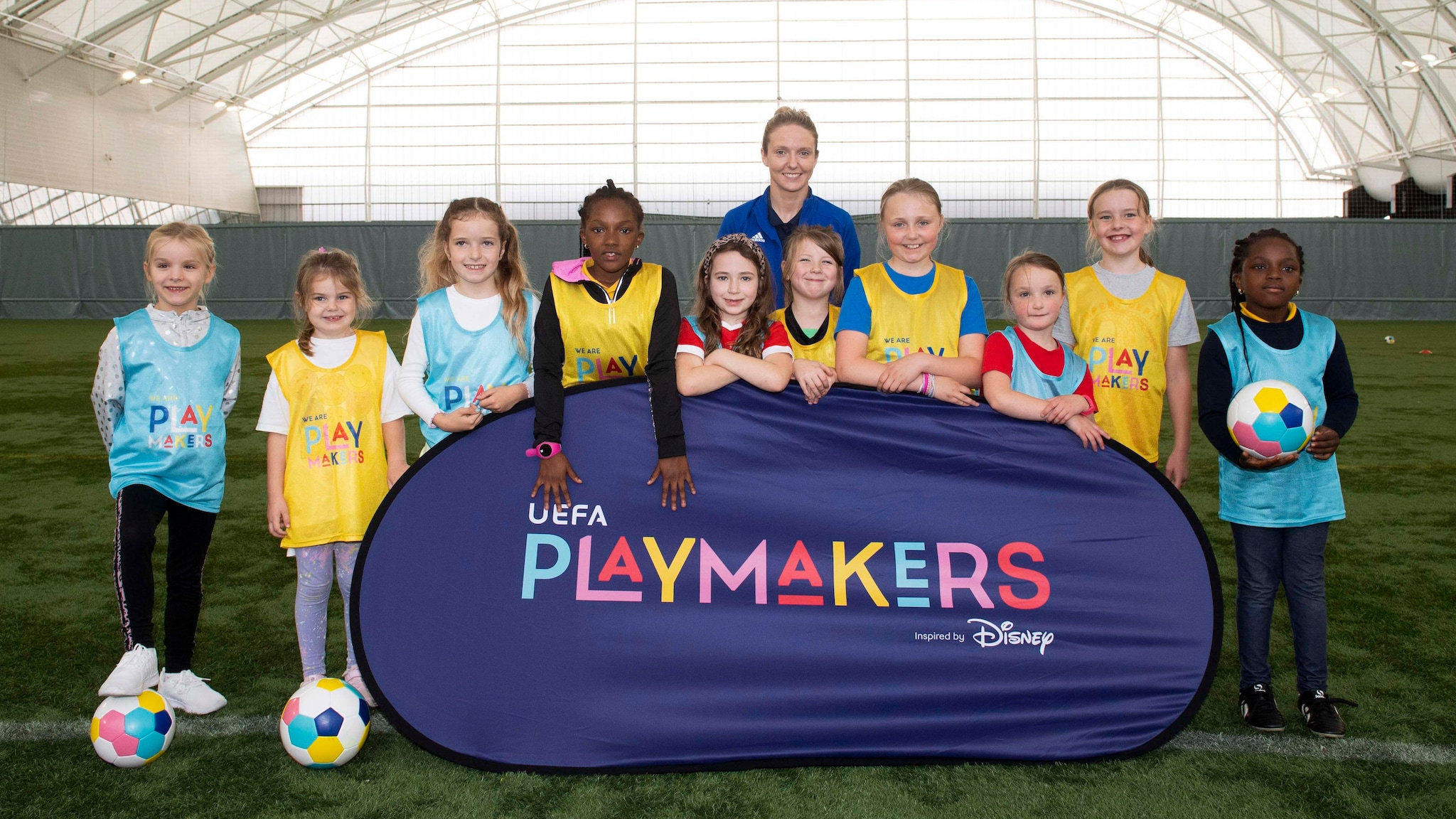 Photo of Posilnenie hry dievčat: Ako tréneri Playmakers využívajú Disney Magic na inšpiráciu prvých krokov mladých dievčat vo futbale |  Vnútri UEFA