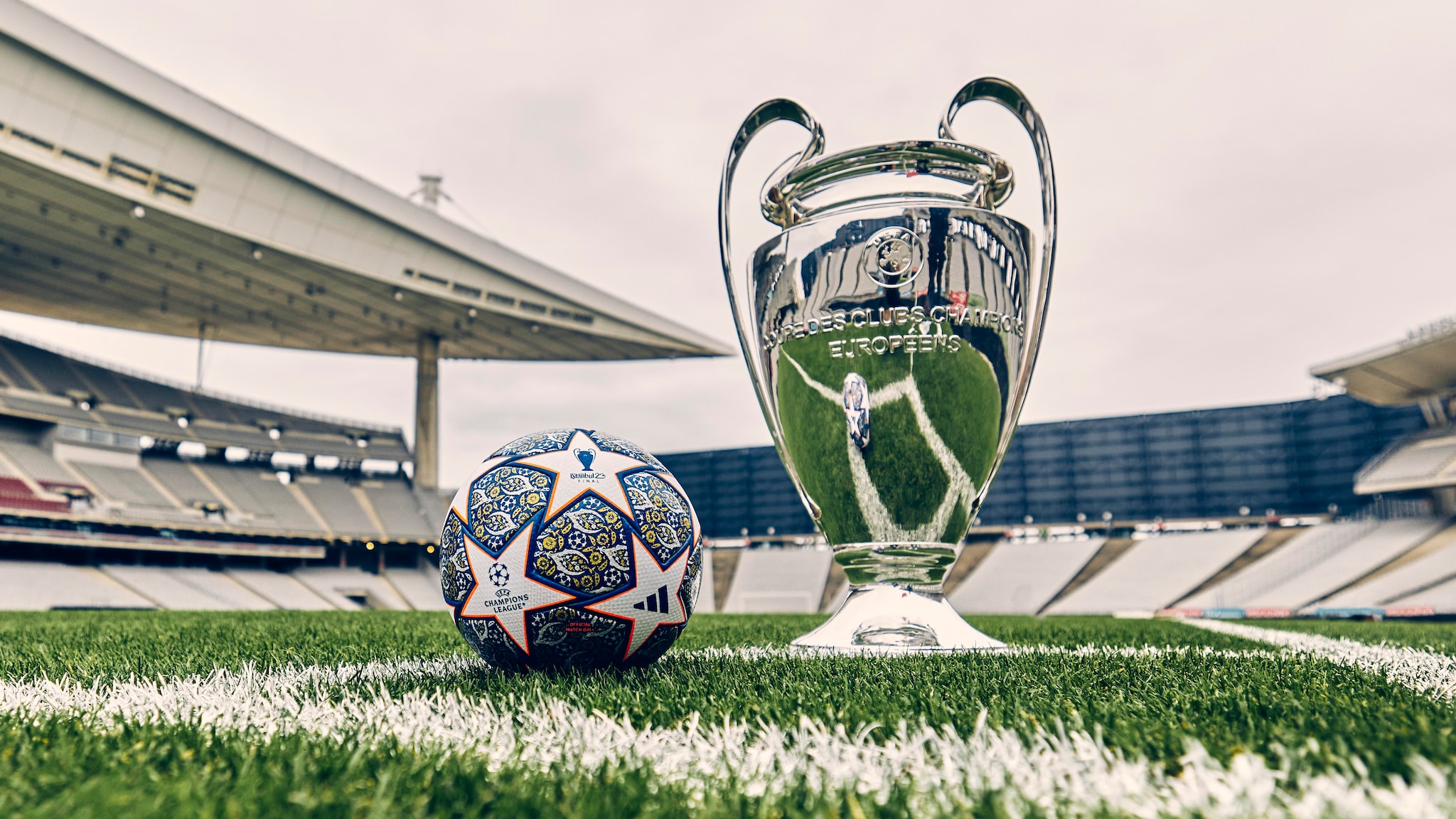 ducha Teoría de la relatividad Repetido Presentado el balón oficial de la final de la UEFA Champions League 2023 |  UEFA Champions League | UEFA.com