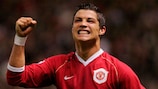 Cristiano Ronaldo, melhor marcador dos quartos-de-final, exulta após marcar na famosa vitória do Man United por 7-1 sobre a Roma em 2007
