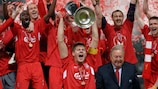 Liverpool captain Steven Gerrard lifts the trophy in 2005