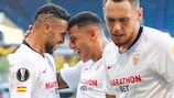 Youssef En-Nesyri (links) traf beim bislang einzigen Aufeinandertreffen von Sevilla und Roma in einem UEFA-Wettbewerb