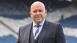 Der Präsident des Schottischen Fußballverbands, Mike Mulraney.