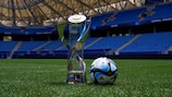 O troféu do EURO de Sub-21 em exibição na Batumi Arena